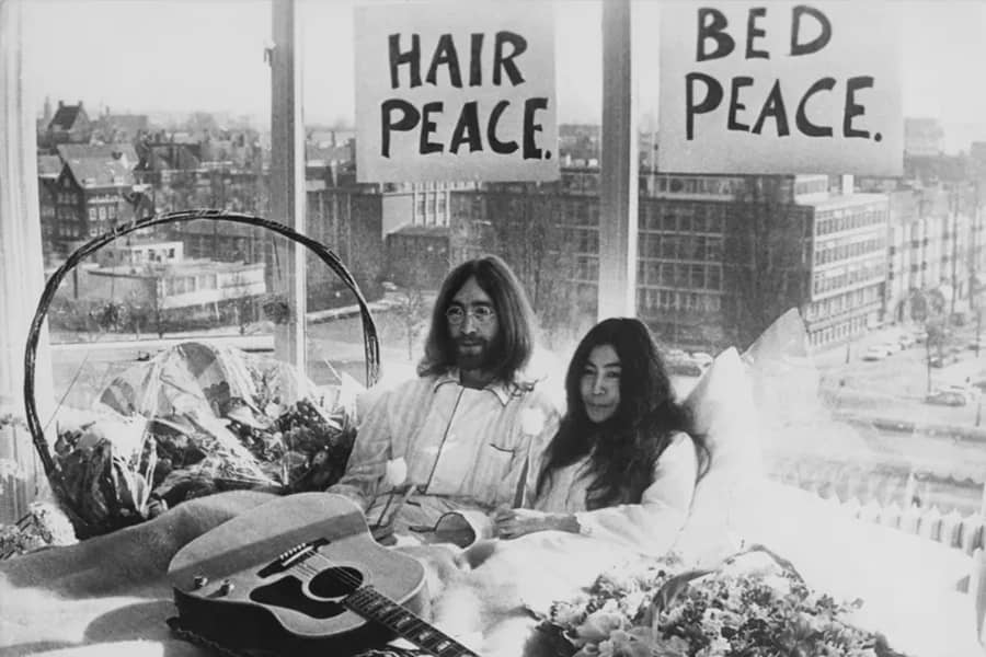 What nationality was Yoko Ono, who married John Lennon in 1969?